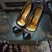 کفش|کیف، کفش، کمربند|شیراز, فرهنگ شهر|دیوار