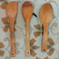 قاشق چوبی نو
