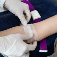 خدمات پرستاری تزریقات، سرم تراپی ، سوند سراسر مشهد|خدمات آرایشگری و زیبایی|مشهد, احمدآباد|دیوار