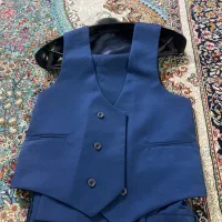 کت شلوار تمیز ومرتب فقط یکبارپوشیده
