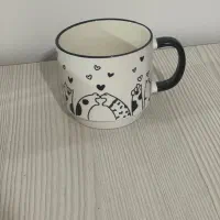 لیوان و بطری آب