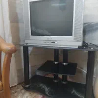 تلویزیون سامسونگ ۲۱با میز