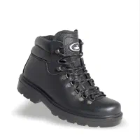 کفش کوهنوردی