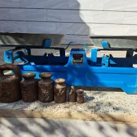 ترازو ۲۰ کیلوی با سنگ وزنه قدیمی و در حد‌نو‌