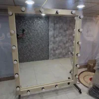 آینه چراغ دار|آینه|قم, باغ شریفی|دیوار