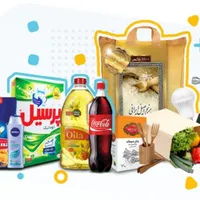 استخدام نیروی کار فروشنده آقا در سوپرمارکت