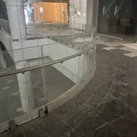 تولیدواجراانواع شیشه درب اتومات کرکره|خدمات پیشه و مهارت|قشم, |دیوار