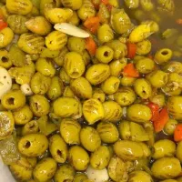 زیتون پرورده و کبابی به قیمت عمده