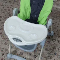 صندلی غذاخوری کودک در حد نو