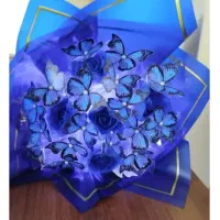 باکس و دسته گل و پروانه