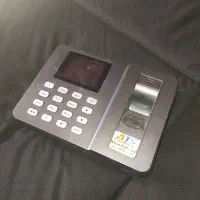 دستگاه حضور و غیاب