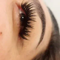 کاشت تخصصی مژه و لیفت ابرو