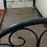 تخت‌خواب فلزی