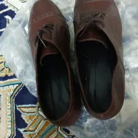 کفش سایز ۳۷