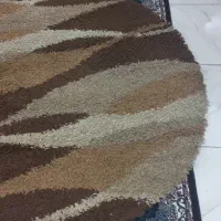 یک تخته فرش گرد و یک تخته فرش راهرویی