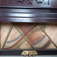 پیانو آگوست هافمن|پیانو، کیبورد، آکاردئون|اصفهان, قلعه طبره|دیوار