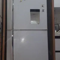 یخچال فریزر و یک عدد هود آشپزخانه معمولی لمسی|هود|فیرورق, |دیوار