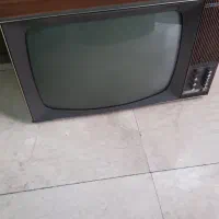 دوعددتلویزیون قدیمی