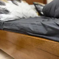 سرویس تخت خواب دو نفره همراه میز آرایش|تخت و سرویس خواب|اندیشه, اندیشه فاز ۱|دیوار