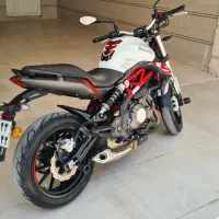 بنلی دو سیلندر ۳۰۰ سفید