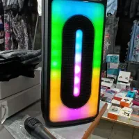 اسپیکر سایز بزرگ نئون دار همراه با میکروفون