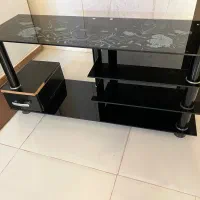 میز‌تلویزیون و‌ میز‌کامپیوتر