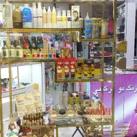 ویترین فلزی طلایی و استند مغازه