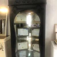 ویترین تاجدار  بزرگ و محکم و جادار