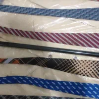 یک عددکتشلوار ویک عدد عصاو۵عددکراوات