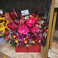 ارائه انواع گل های طبیعی و مصنوعی