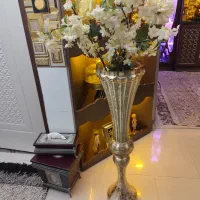 گلدان وگل مصنوعی