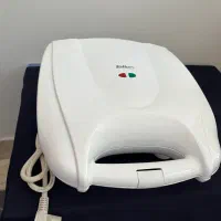 ساندویچ ساز و وسایل آشپزخانه دیگری همه نو