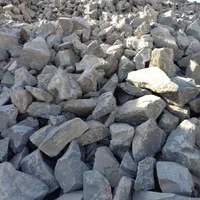 سنگ لاشه‌ ماسه بادامی خاک. مخلوط