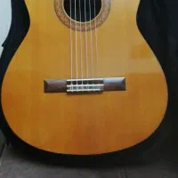 گیتار یاماهاc40 با کاور