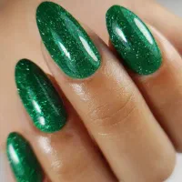 کاشت ناخن باتخفیف ۵۰٪