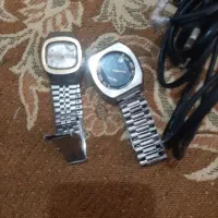 دوعدد  ساعت خودکار