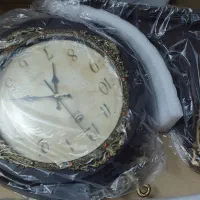 ساعت دیواری دو طرفه