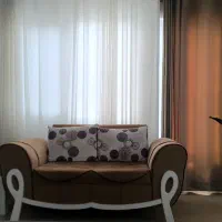 مبل به همراه جلو مبلی و سه عدد میز عسلی در حد نو|مبلمان خانگی و میز عسلی|نوشهر, |دیوار