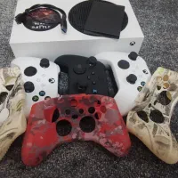 Xbox series s سه دسته همراه یک هارد اکسترنال