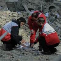 کمک و یاری امداد گری در این روز های سخت