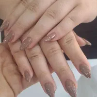کاشت ناخن باکیفیت
