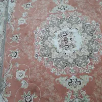 فروش ۴تخته فرش ۶متری و یک فرش ۱۲متری