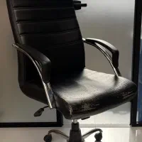 صندلی ادارای چرخدار