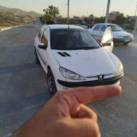 پژو 206