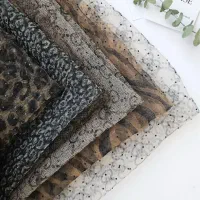 مینی اسکارف و شال حریر منجوق دوزی