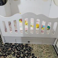 تخت نوزادی|تخت و صندلی بچه|ملایر, |دیوار