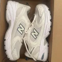 کتونی new balance مدل 530
