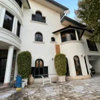۷۰۰متر زمین۵۵۰متر بنا فرمانیه شرقی