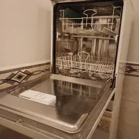 ماشین ظرفشویی نیازمند تعمیر برای استفاده از قطعات