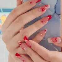 کاشت ناخن ترمیم ژلیش همراه کاشت رایگان مژه موقت